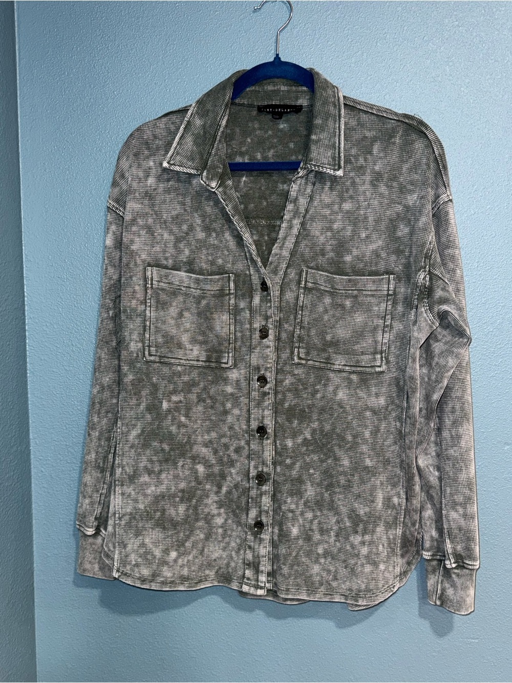 Jane + Delancey Acid Wash Waffle Knit Button Down Shirt Top Gray Green women’s L